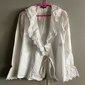 Women’s Tara Jarmon White Ruffled Eyelet Lace Cotton Wrap Shirt Blouse Top 36